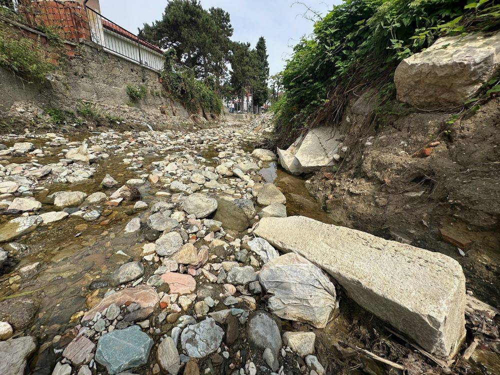 Sel felaketi sonrası gün yüzüne çıktı. Mahalleli şaşkın: Daha önce böyle bir şey görmedik 13